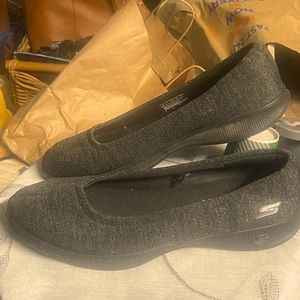 Sketches slip on size 8 NWOB color gray.